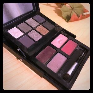 💋 BOBBI BROWN Ultimate Party Collection Pallete